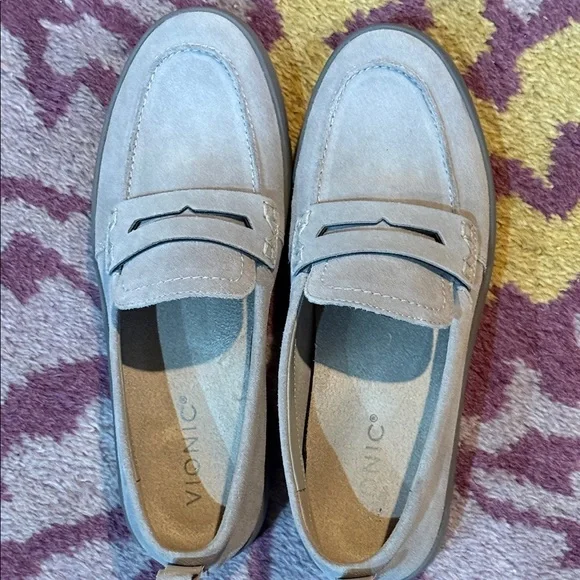NWOT Vionic Grey Uptown Suede Leather Penny Loafers Size 7.5 - Picture 5 of 10
